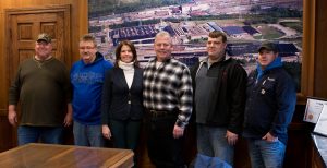 Busts with Union representatives